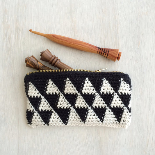 Project Finished! Tapestry Crochet Zipper Pouch