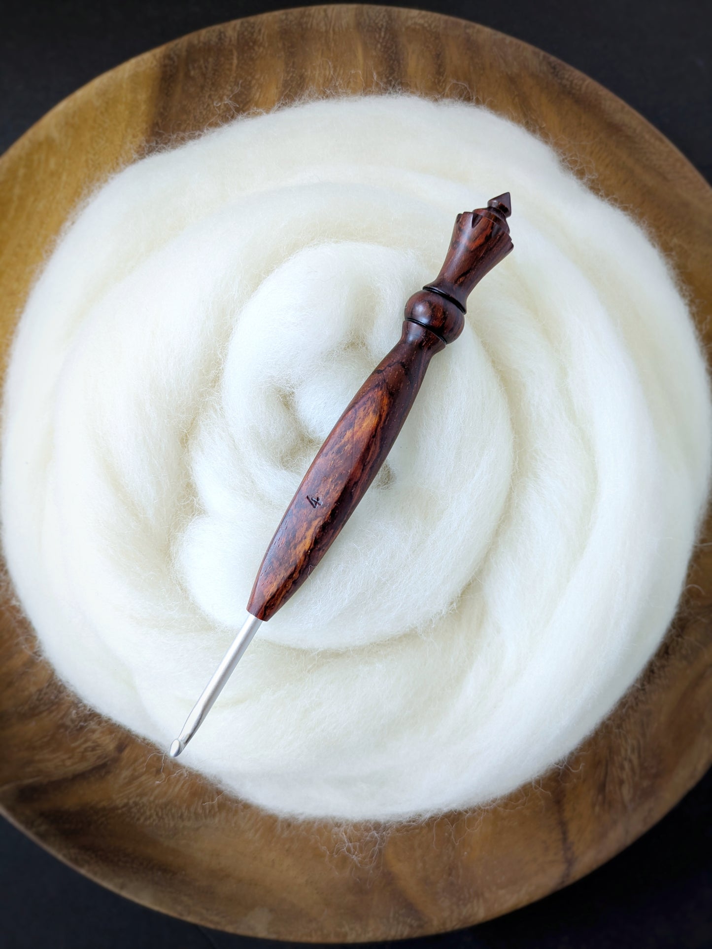 G 4mm Cocobolo Ergonomic Wood Crochet Hook