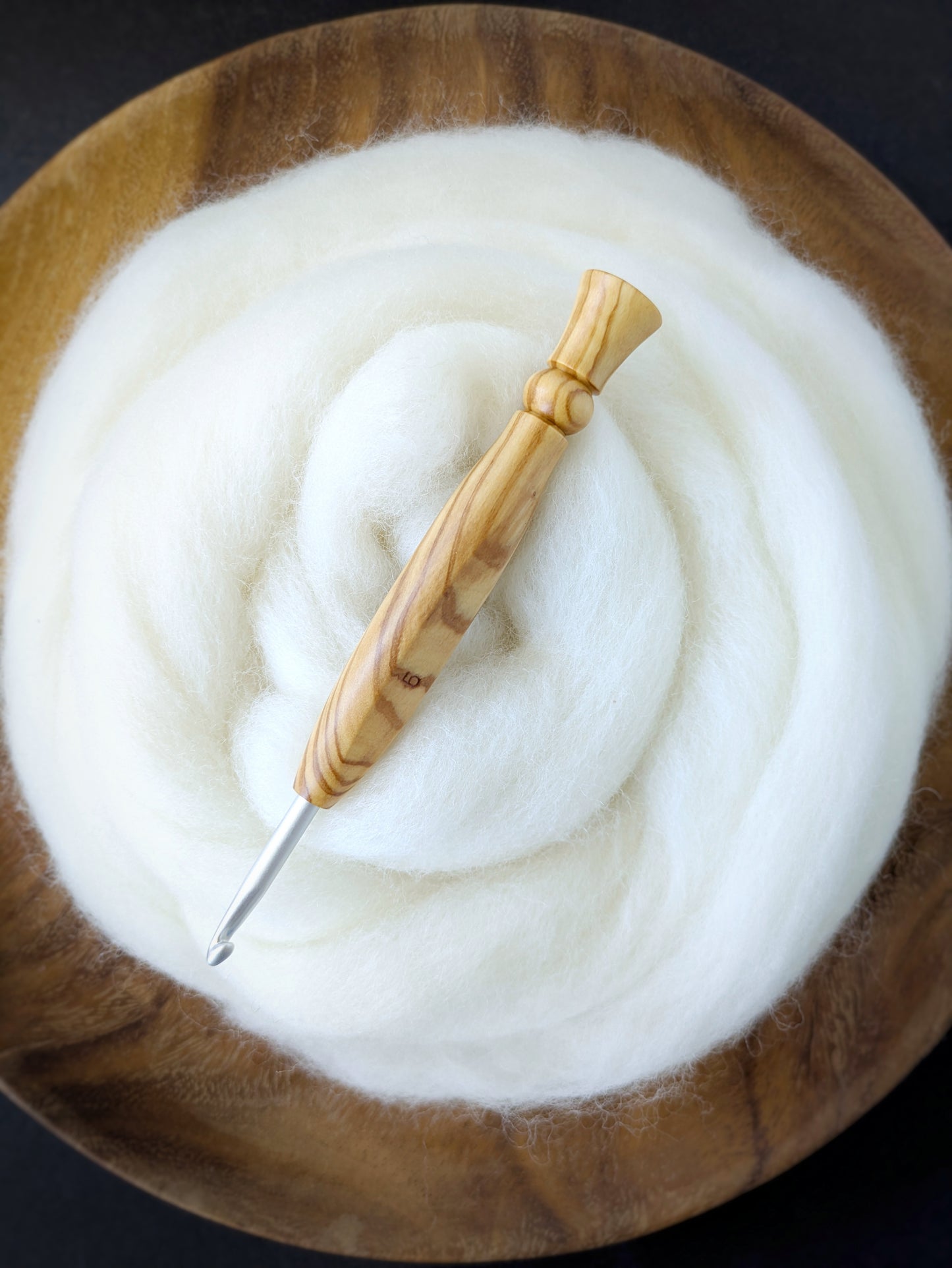 H 5mm Olivewood Ergonomic Wood Crochet Hook