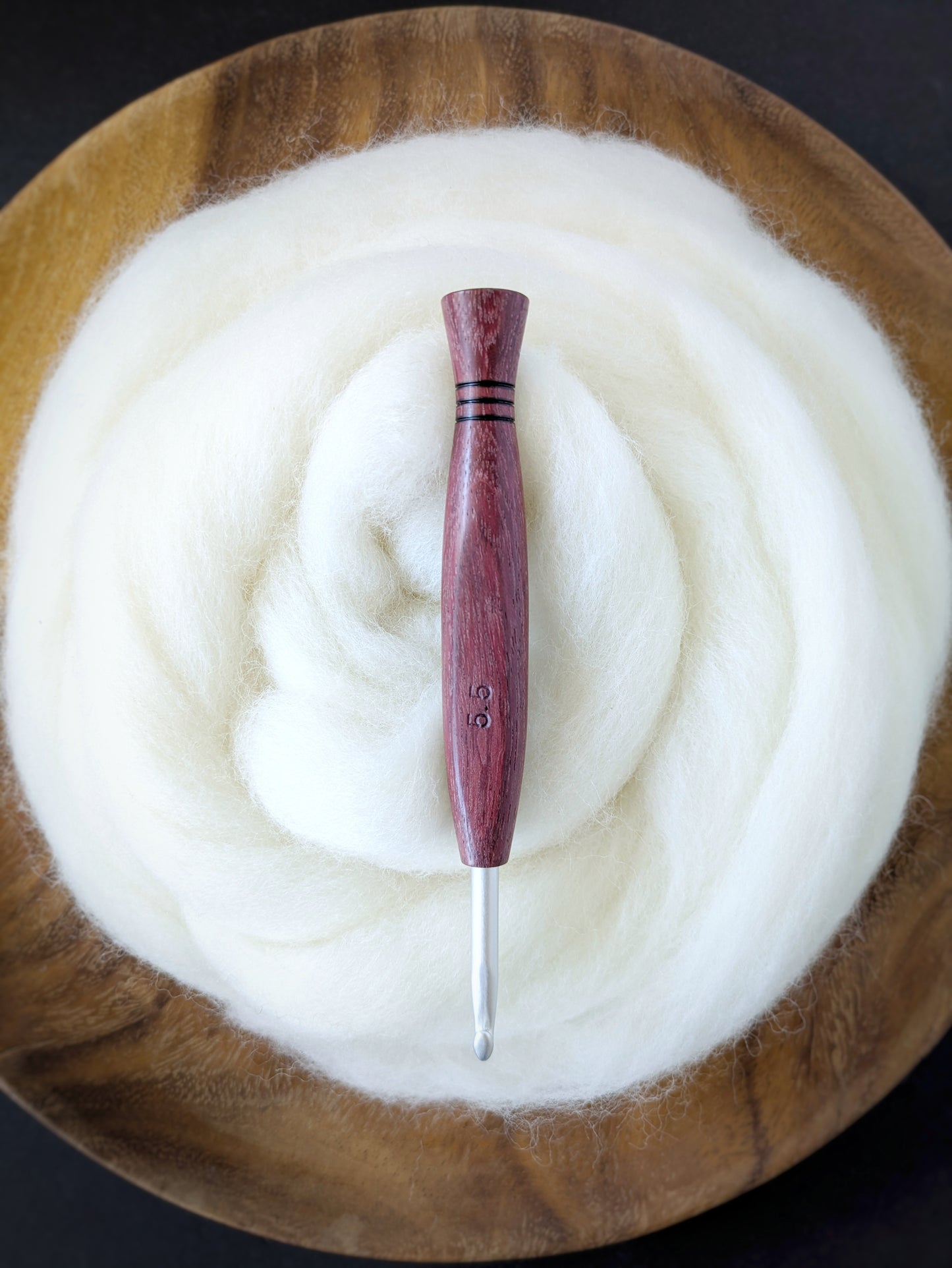 I 5.5mm Purpleheart Ergonomic Wood Crochet Hook