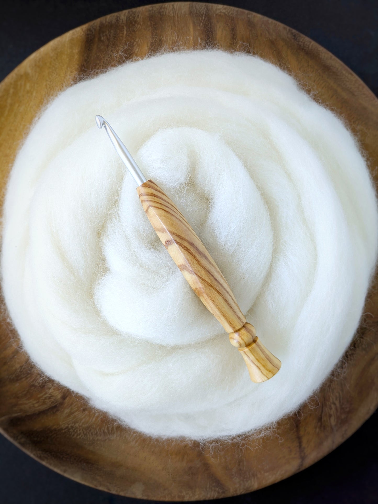 H 5mm Olivewood Ergonomic Wood Crochet Hook