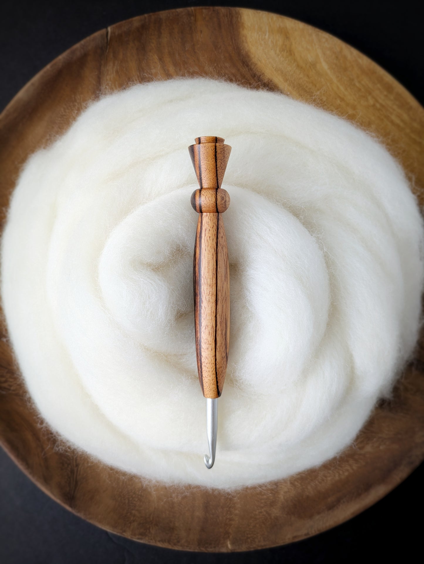 I 5.5mm Gonçalo Ergonomic Wood Crochet Hook