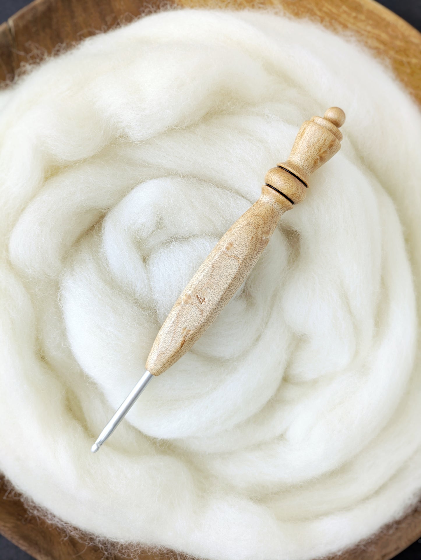 G 4mm Birdseye Maple Ergonomic Wood Crochet Hook