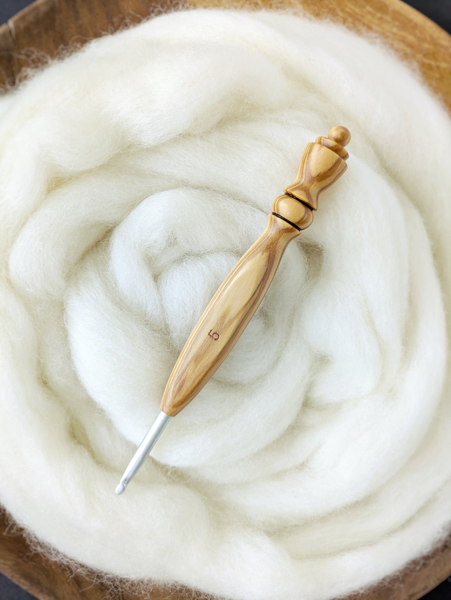 H 5mm Olivewood Ergonomic Wood Crochet Hook