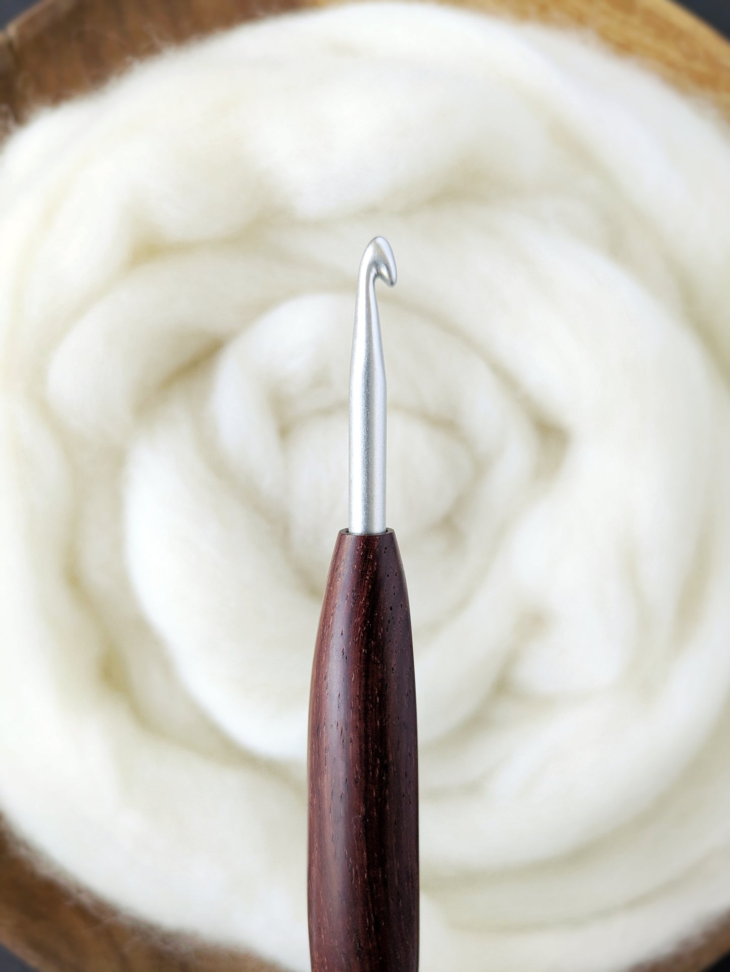 H 5mm Rosewood Ergonomic Wood Crochet Hook