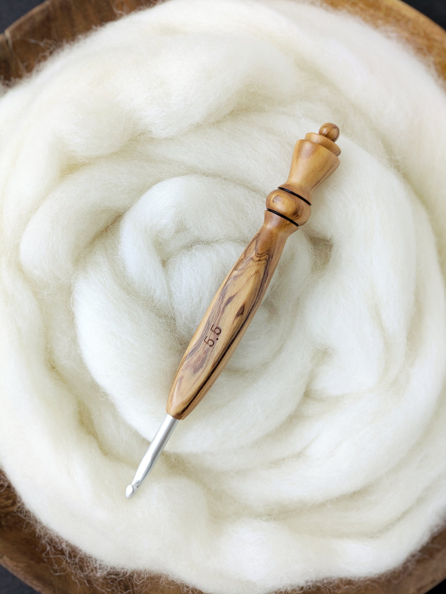 I 5.5mm Olivewood Ergonomic Wood Crochet Hook