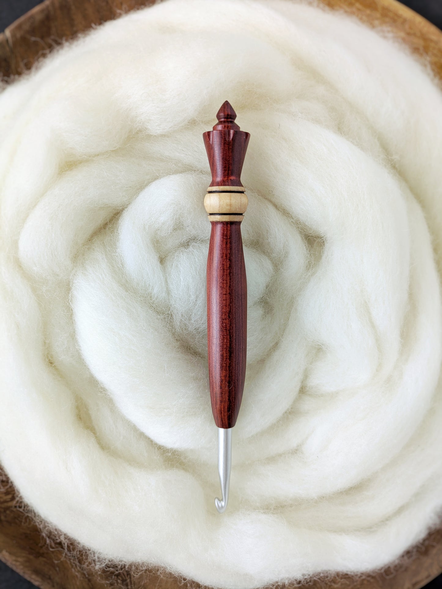 I 5.5mm Redheart + Maple Ergonomic Wood Crochet Hook