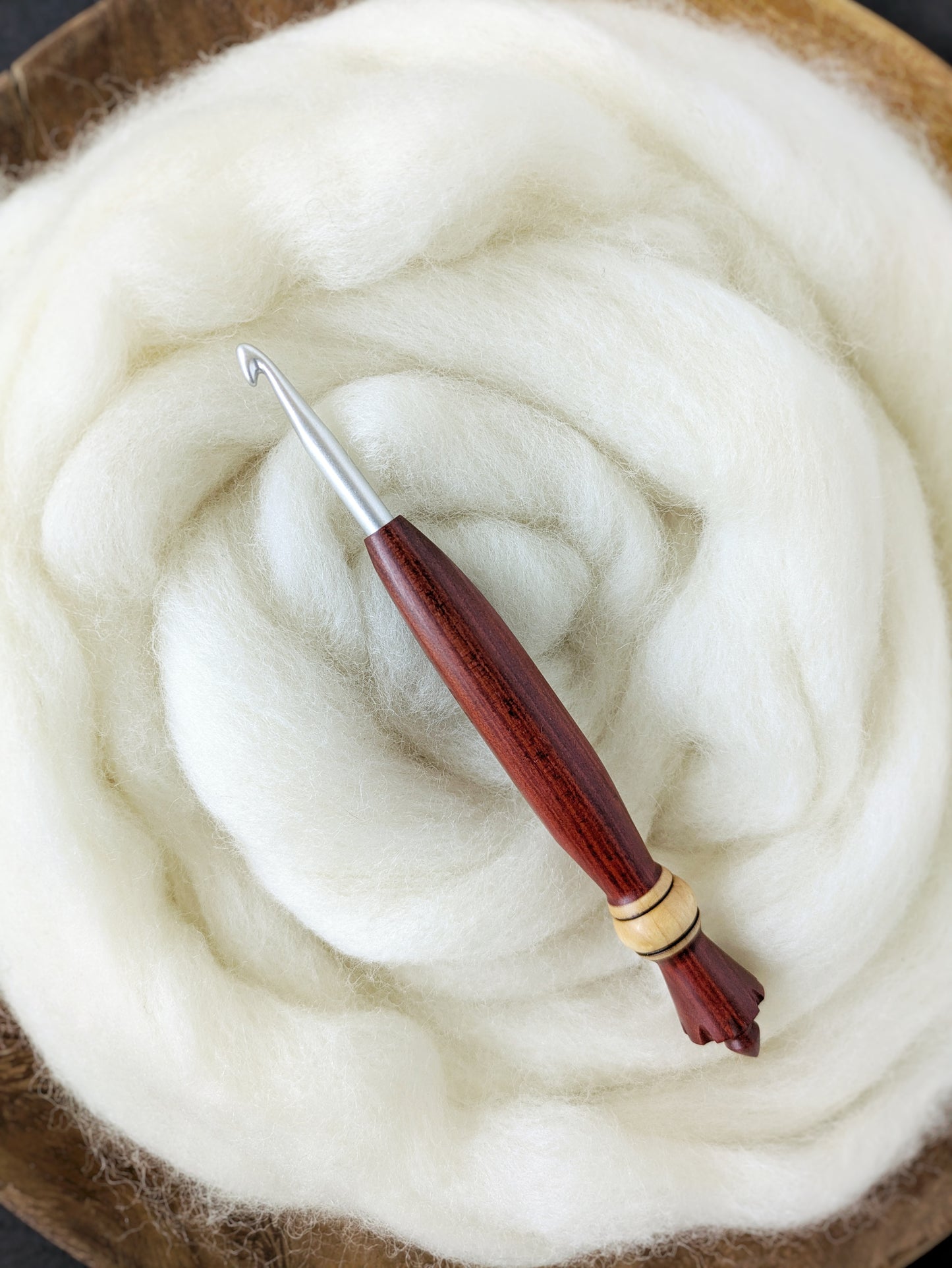 I 5.5mm Redheart + Maple Ergonomic Wood Crochet Hook
