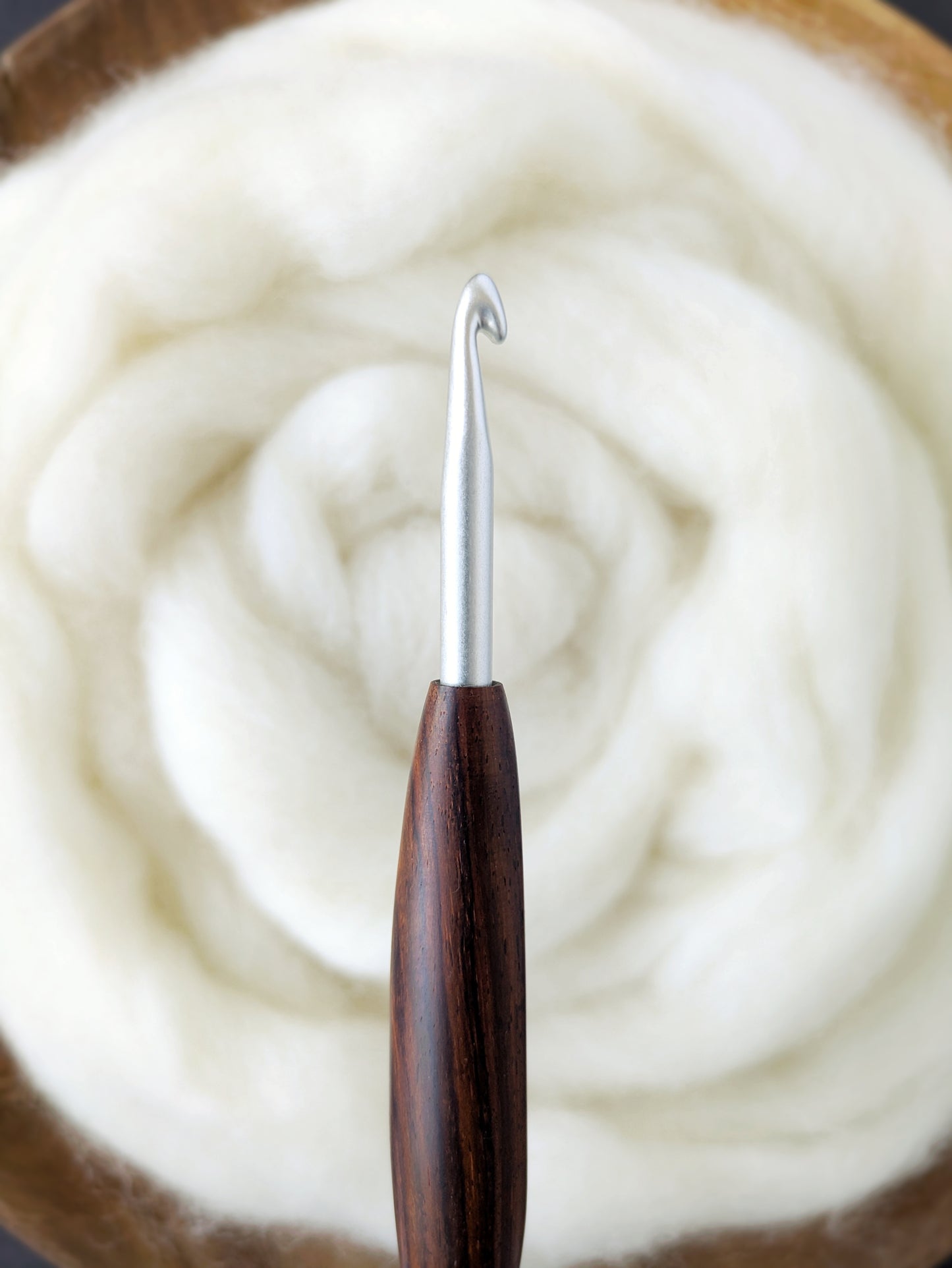 I 5.5mm Cocobolo Ergonomic Wood Crochet Hook