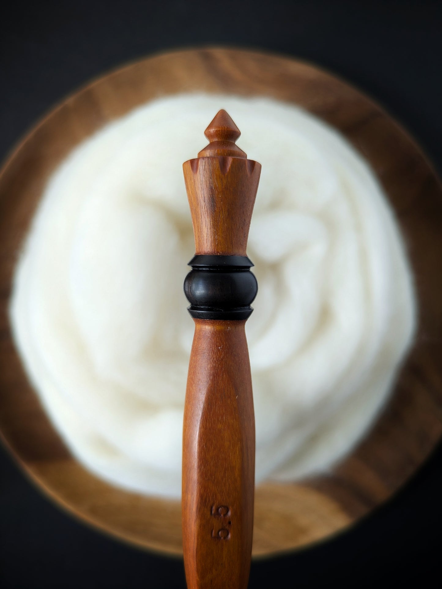 I 5.5mm Orangeheart & Blackwood Ergonomic Wood Crochet Hook