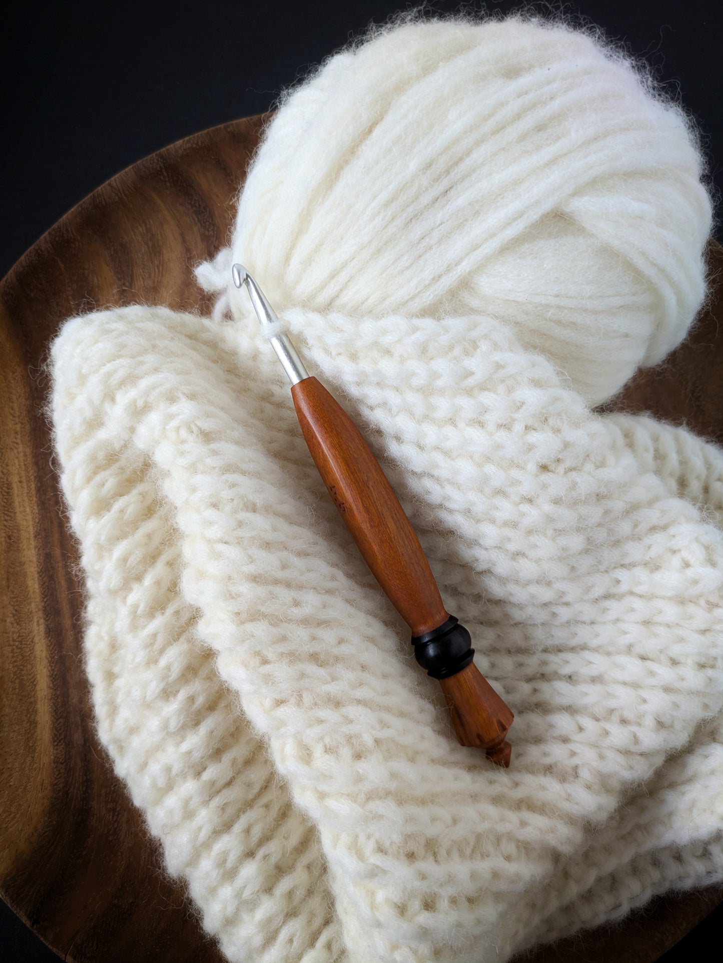 I 5.5mm Orangeheart & Blackwood Ergonomic Wood Crochet Hook