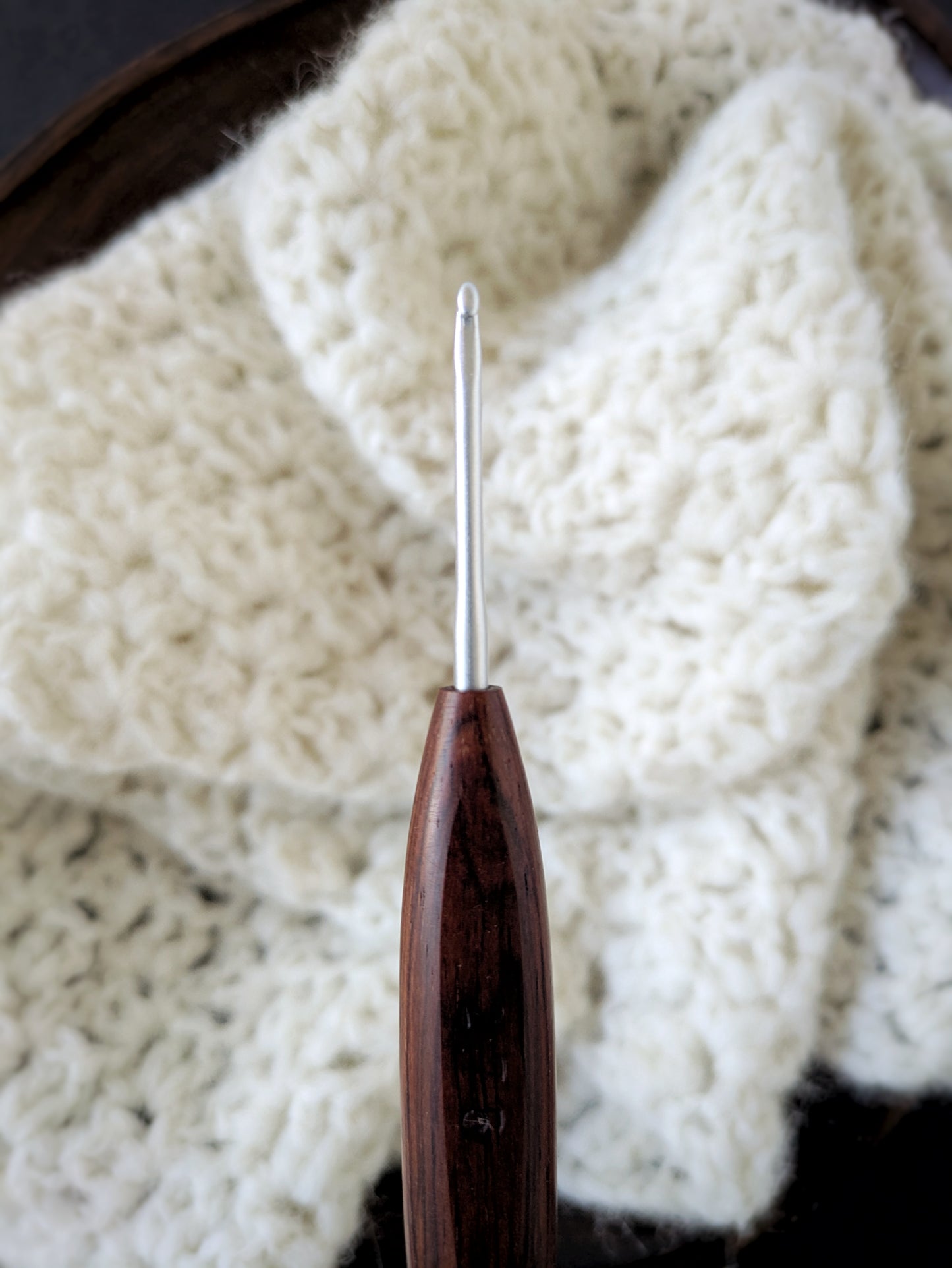C 2.75mm Rosewood Ergonomic Wood Crochet Hook