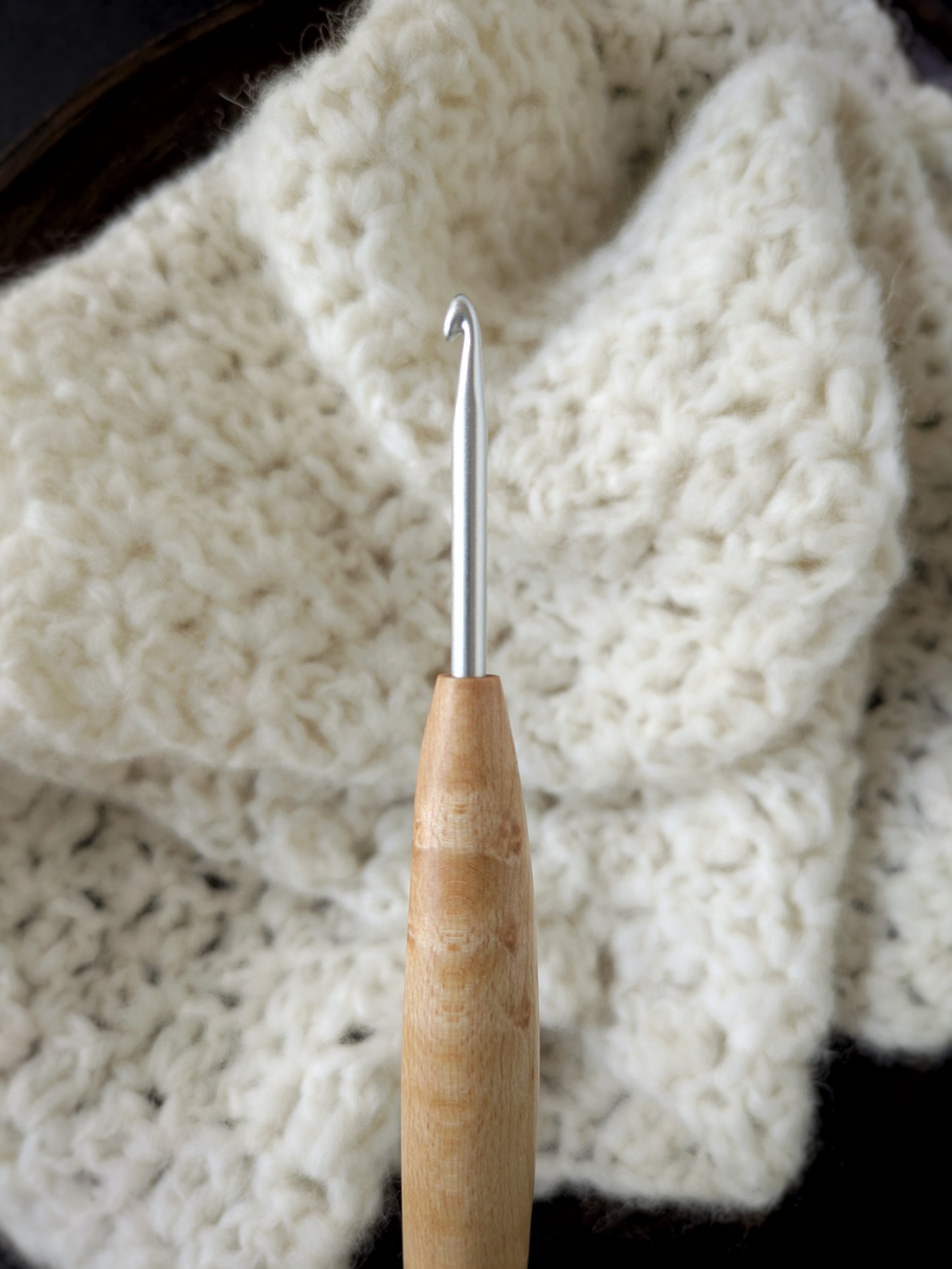 G 4mm Birdseye Maple Ergonomic Wood Crochet Hook
