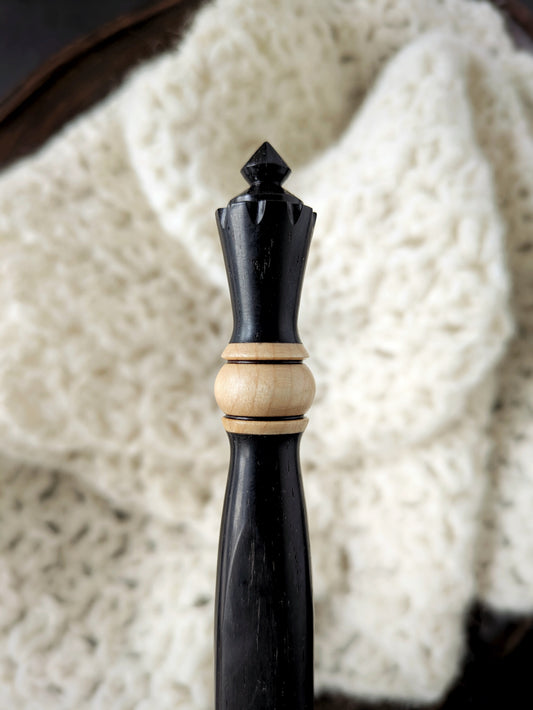 H 5mm Blackwood & Maple Ergonomic Wood Crochet Hook