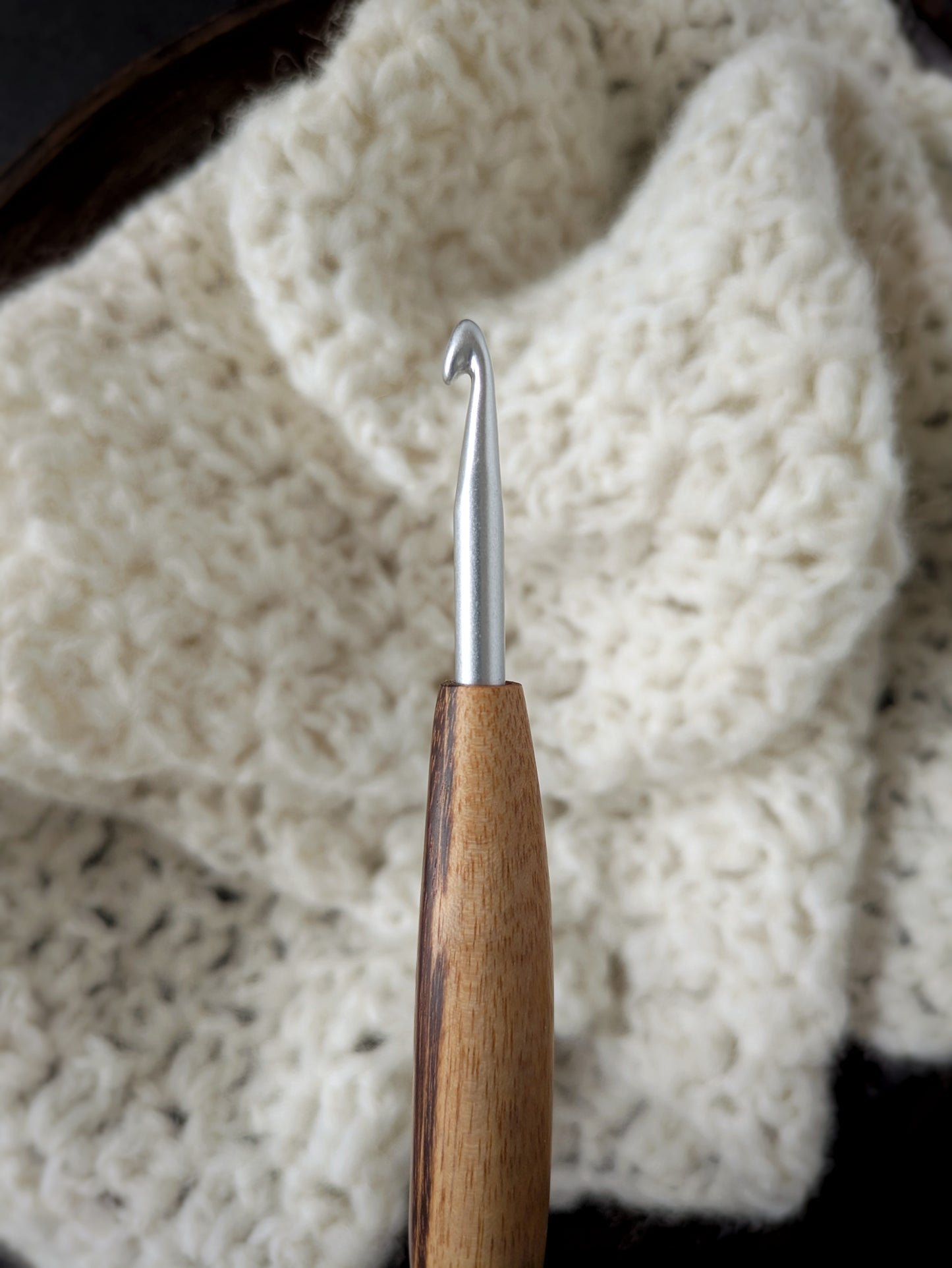 I 5.5mm Gonçalo Ergonomic Wood Crochet Hook