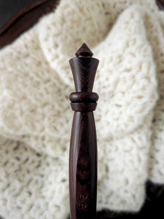 I 5.5mm Cocobolo Ergonomic Wood Crochet Hook