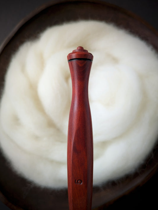 H 5mm Redheart Ergonomic Wood Crochet Hook