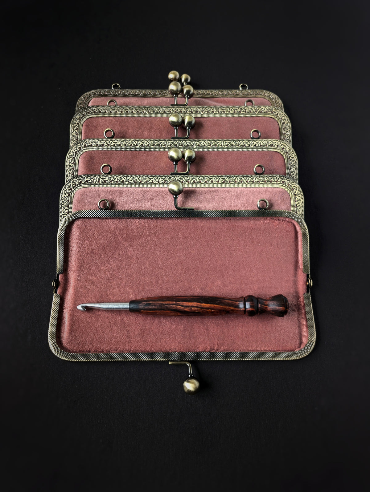PINK ROSEWOOD - The BQueen Hook Clutch