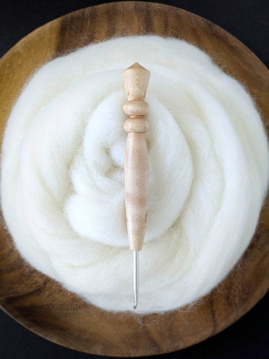 G 4mm Birdseye Maple Ergonomic Wood Crochet Hook