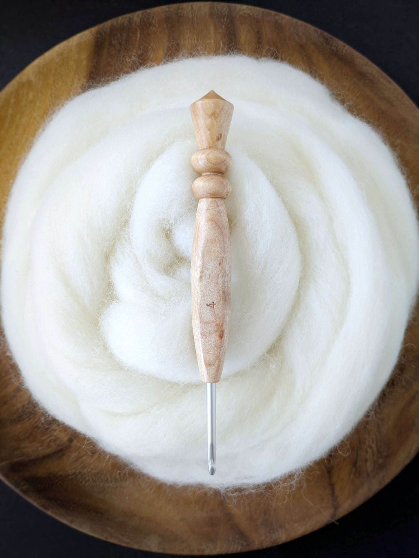 G 4mm Birdseye Maple Ergonomic Wood Crochet Hook