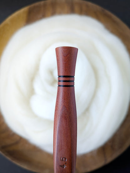 7 4.5mm Redheart Ergonomic Wood Crochet Hook