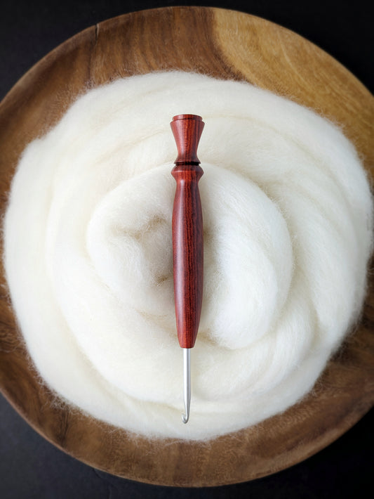 G 4mm Redheart Ergonomic Wood Crochet Hook