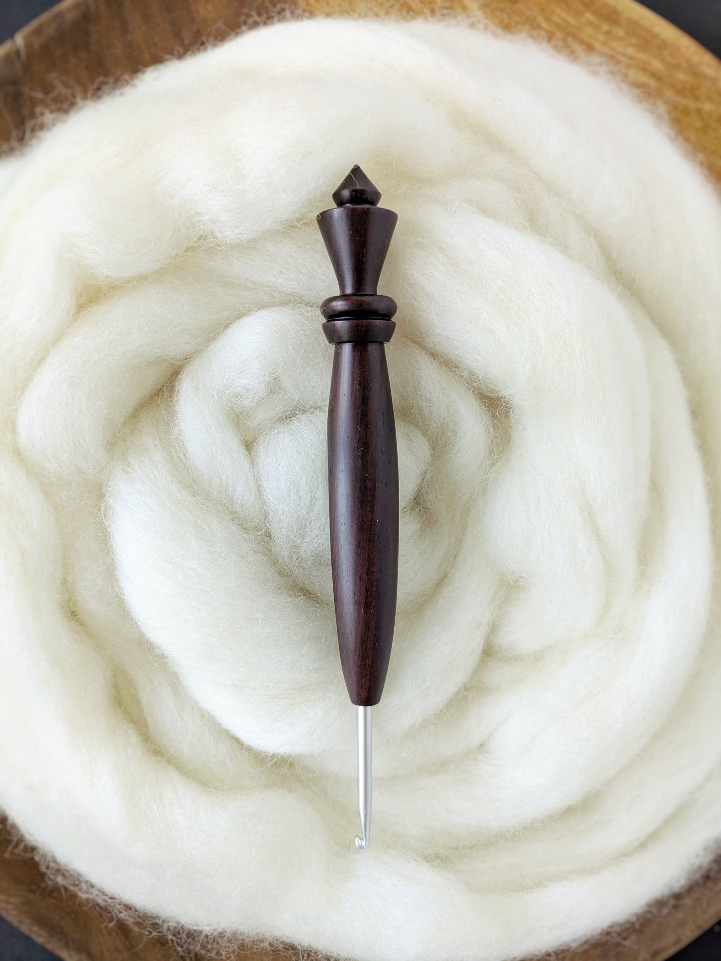 E 3.5mm Rosewood Ergonomic Wood Crochet Hook