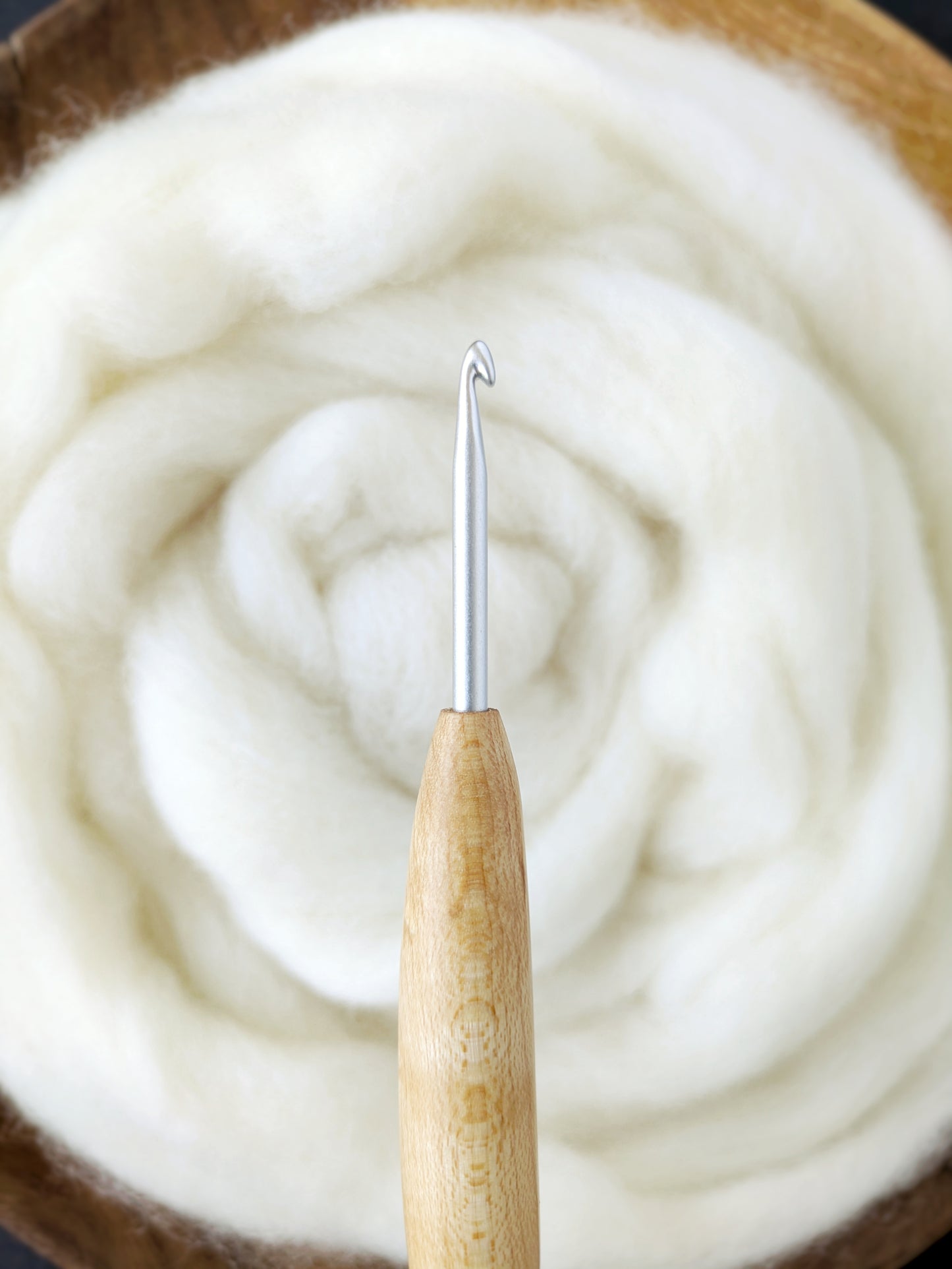 G 4mm Birdseye Maple Ergonomic Wood Crochet Hook