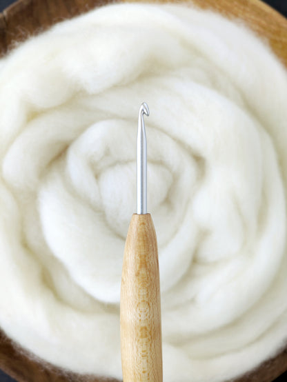 G 4mm Birdseye Maple Ergonomic Wood Crochet Hook