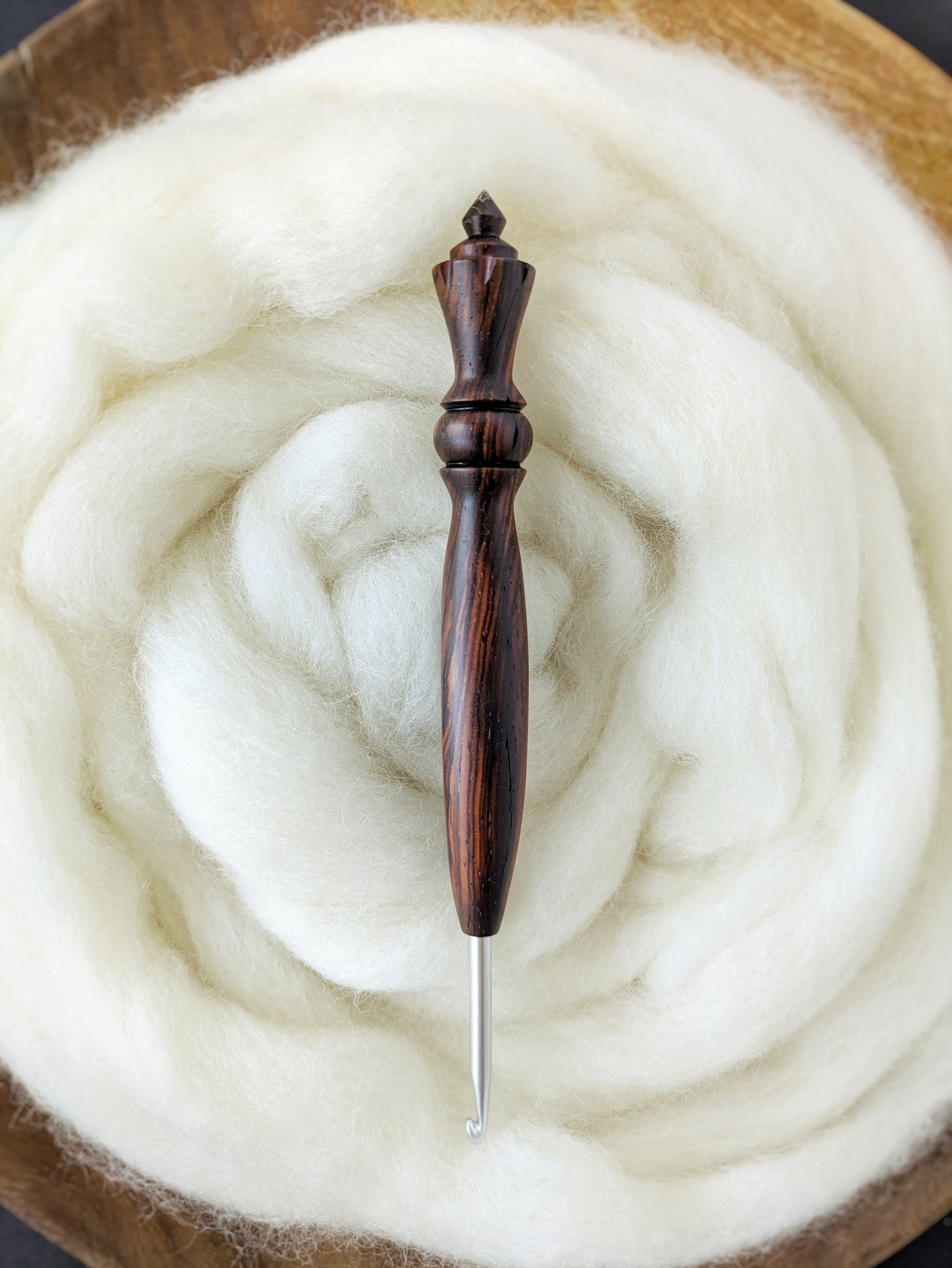 G 4mm Cocobolo Ergonomic Wood Crochet Hook