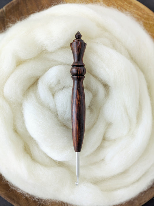 G 4mm Cocobolo Ergonomic Wood Crochet Hook