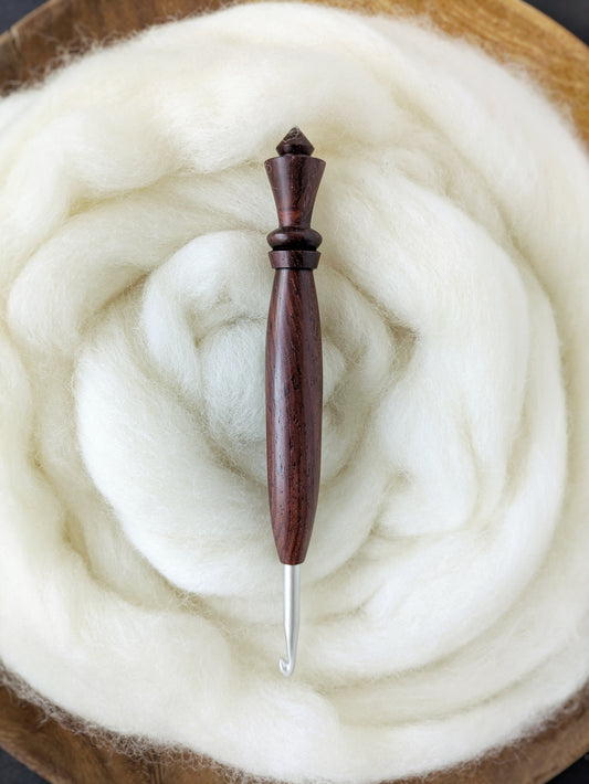 H 5mm Rosewood Ergonomic Wood Crochet Hook