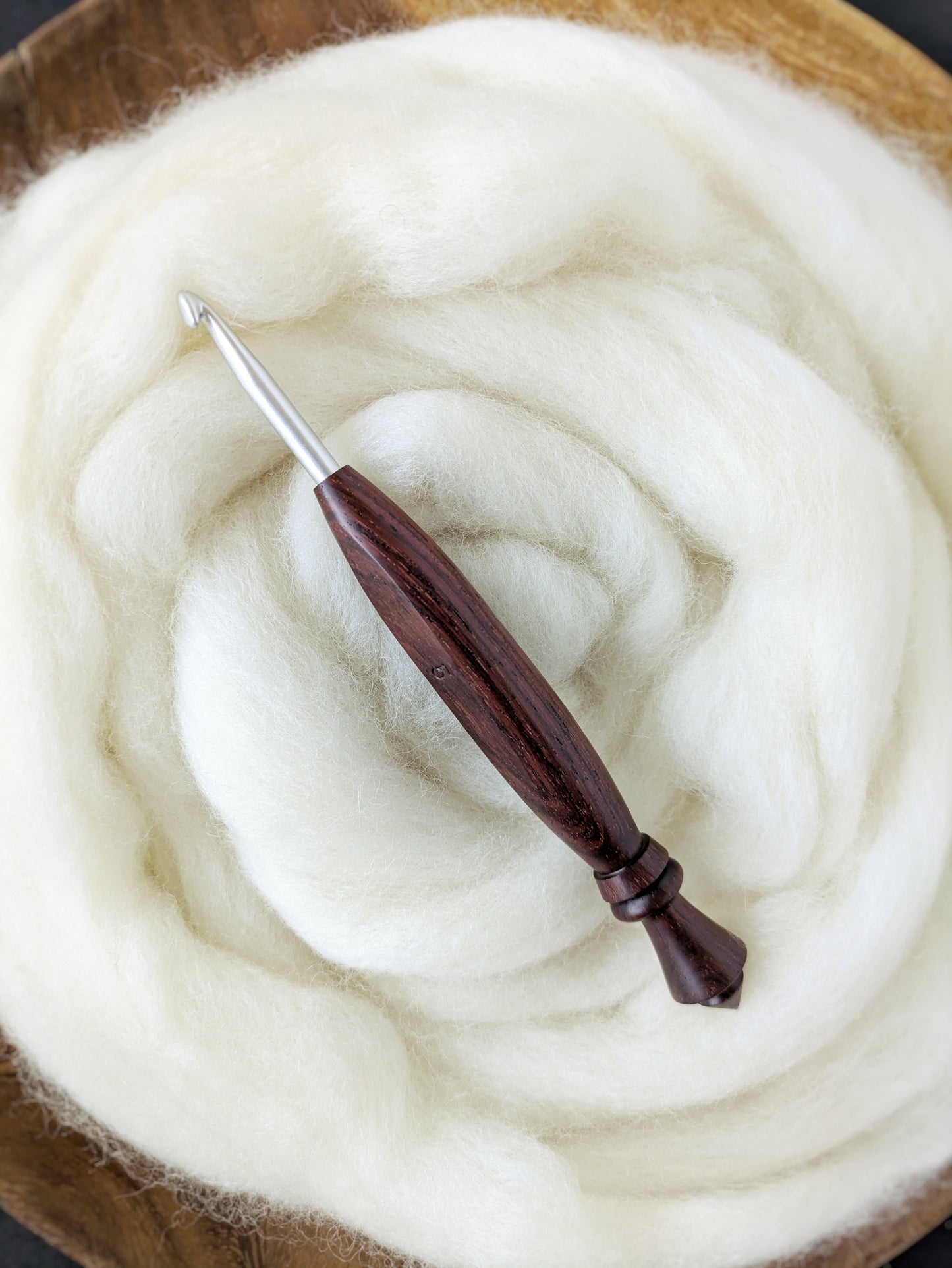 H 5mm Rosewood Ergonomic Wood Crochet Hook