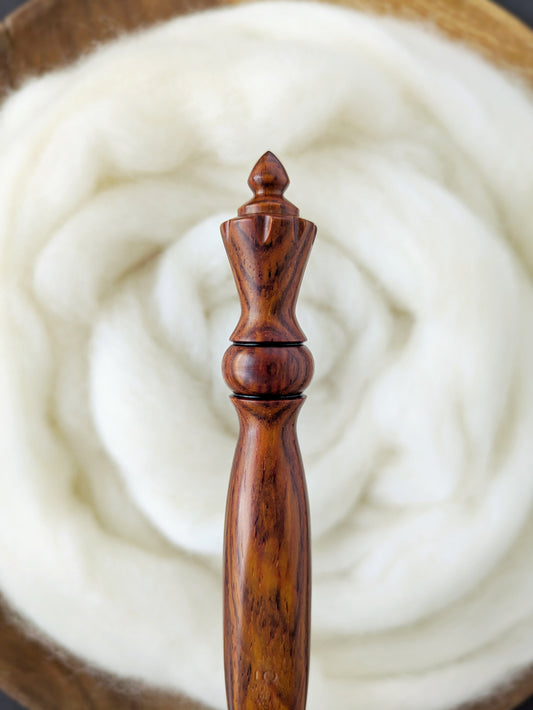 H 5mm Cocobolo Ergonomic Wood Crochet Hook