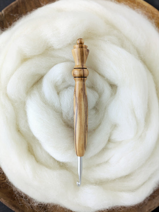 I 5.5mm Olivewood Ergonomic Wood Crochet Hook