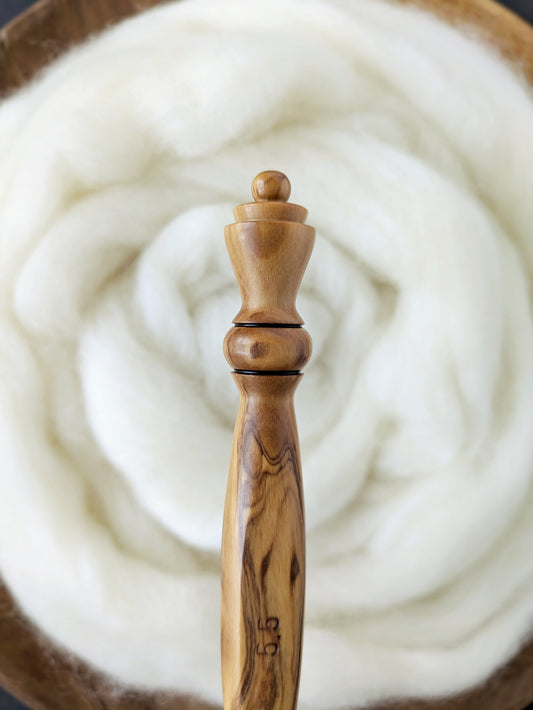 I 5.5mm Olivewood Ergonomic Wood Crochet Hook