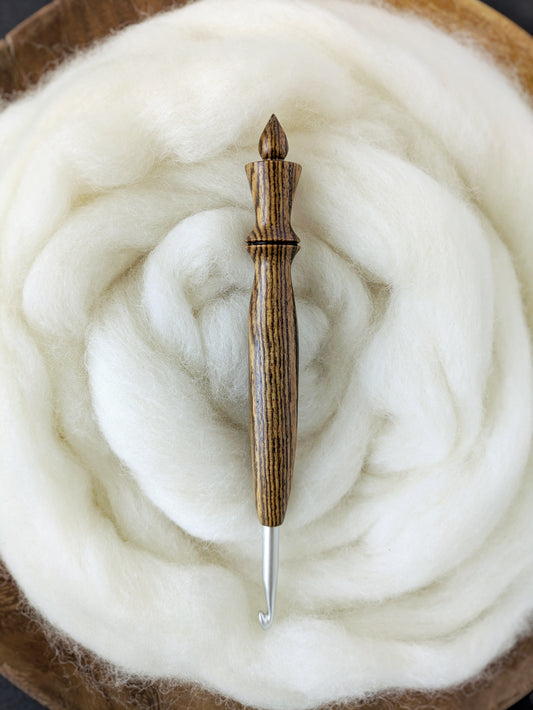 I 5.5mm Bocote Ergonomic Wood Crochet Hook