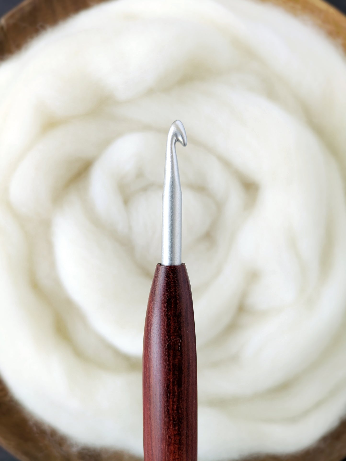 I 5.5mm Redheart + Maple Ergonomic Wood Crochet Hook