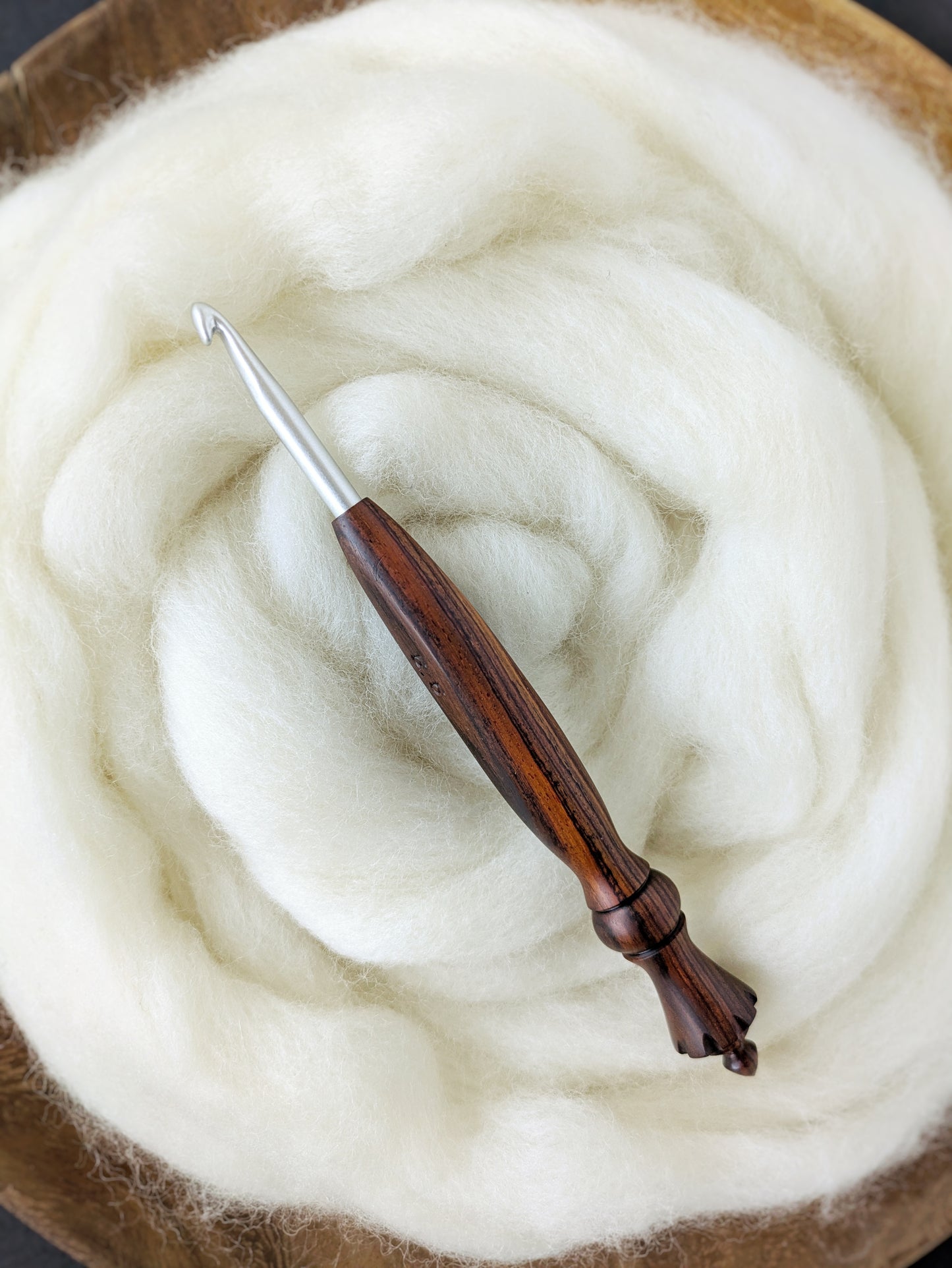 I 5.5mm Cocobolo Ergonomic Wood Crochet Hook