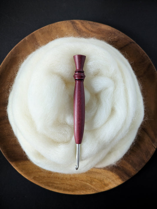 I 5.5mm Purpleheart Ergonomic Wood Crochet Hook