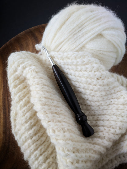 I 5.5mm Blackwood Ergonomic Wood Crochet Hook
