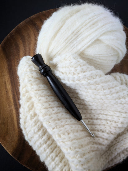 H 5mm Blackwood Ergonomic Wood Crochet Hook