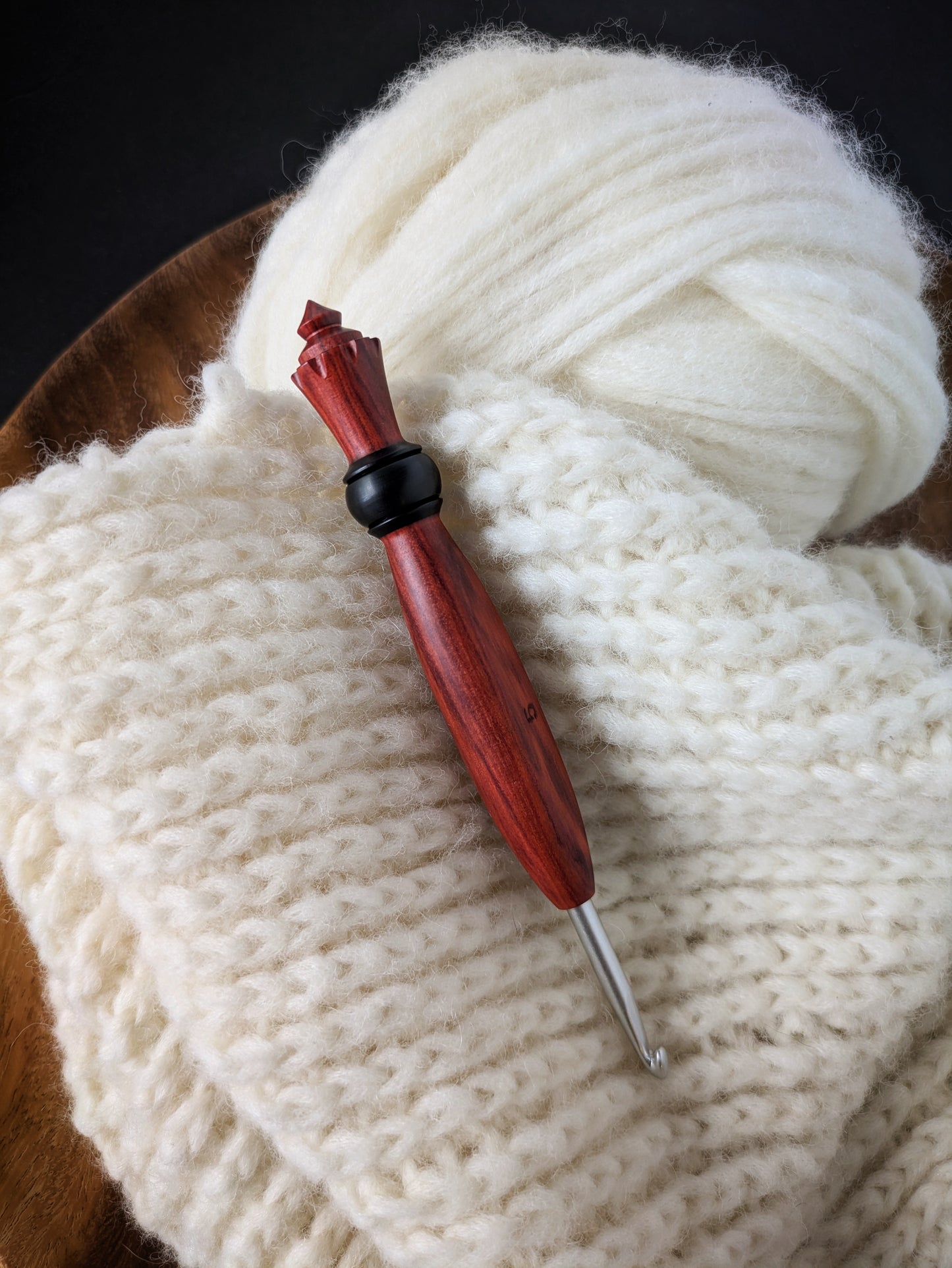 H 5mm Redheart & Blackwood Ergonomic Wood Crochet Hook