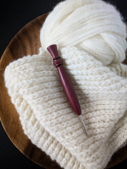 E 3.5mm Purpleheart Ergonomic Wood Crochet Hook