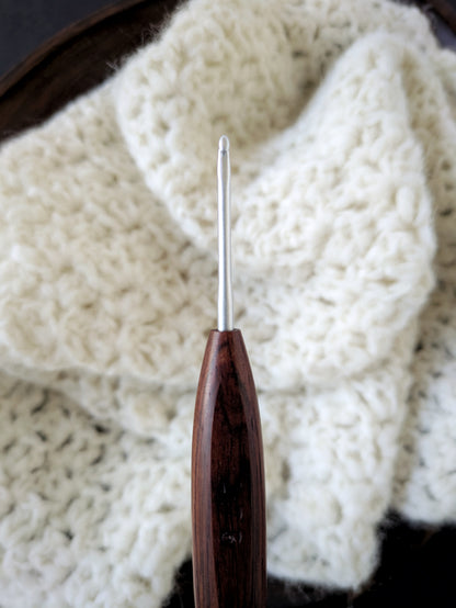 C 2.75mm Rosewood Ergonomic Wood Crochet Hook