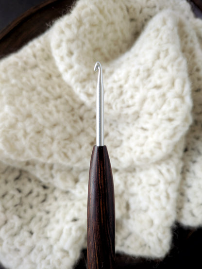 G 4mm Cocobolo Ergonomic Wood Crochet Hook