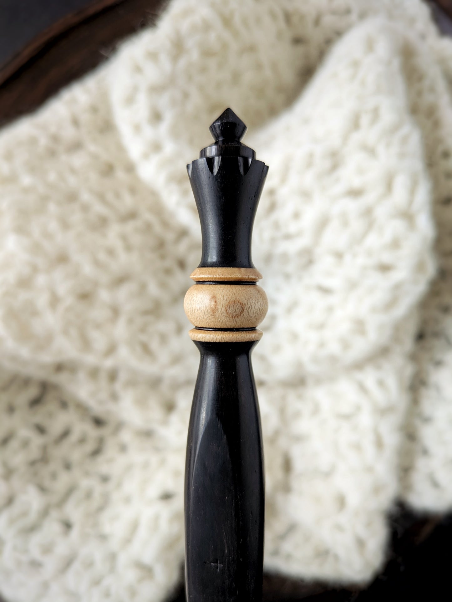 G 4mm Blackwood & Maple Ergonomic Wood Crochet Hook