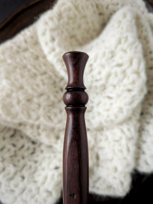G 4mm Rosewood Ergonomic Wood Crochet Hook