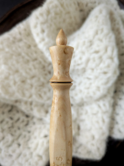 7 4.5mm Birdseye Maple Ergonomic Wood Crochet Hook