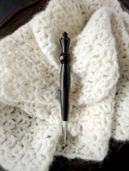 7 4.5mm Black & White Ebony Ergonomic Wood Crochet Hook